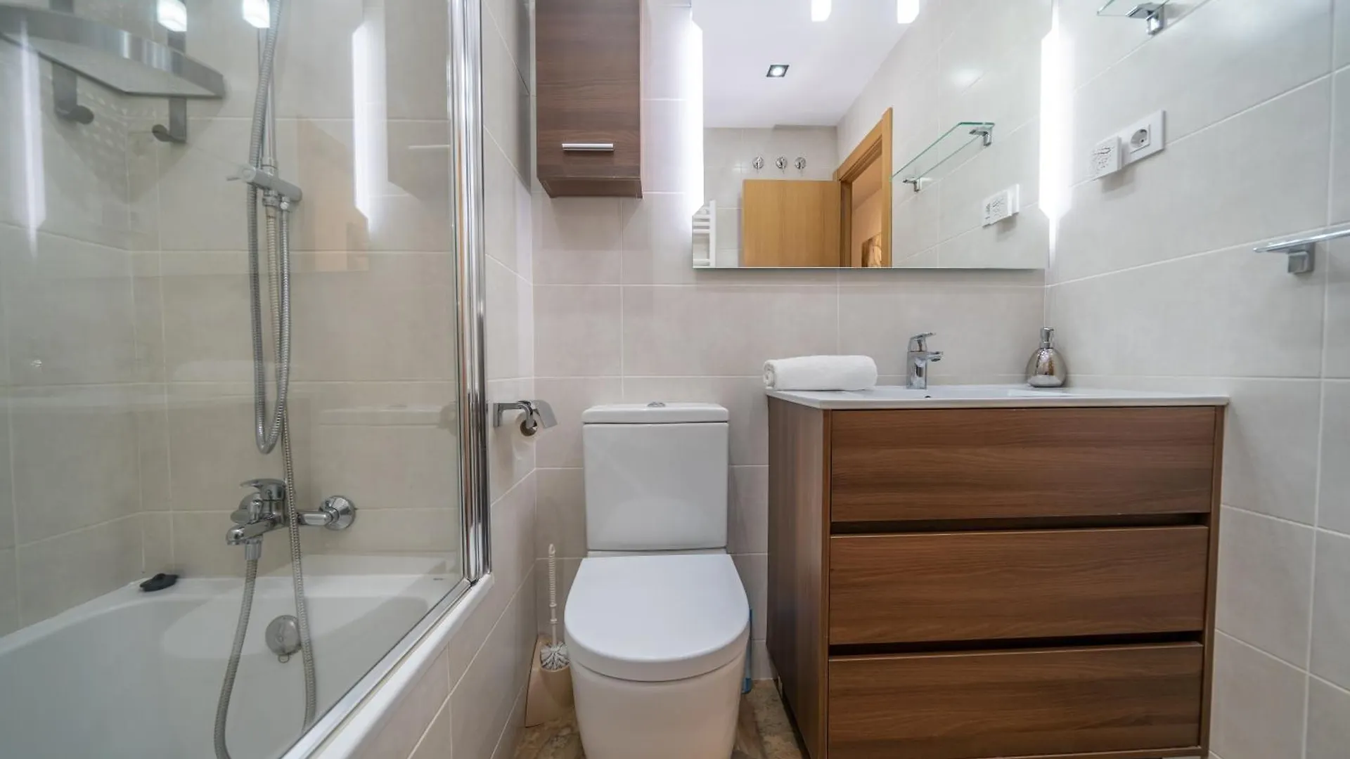 Homeholidaysrentals Bluemar-Costa Barcelona Pineda de Mar